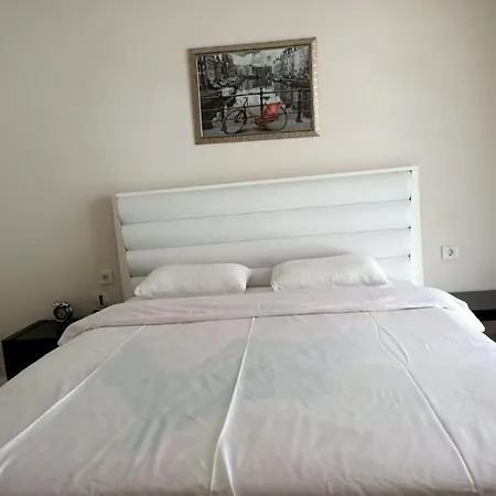 Hotel Leon *